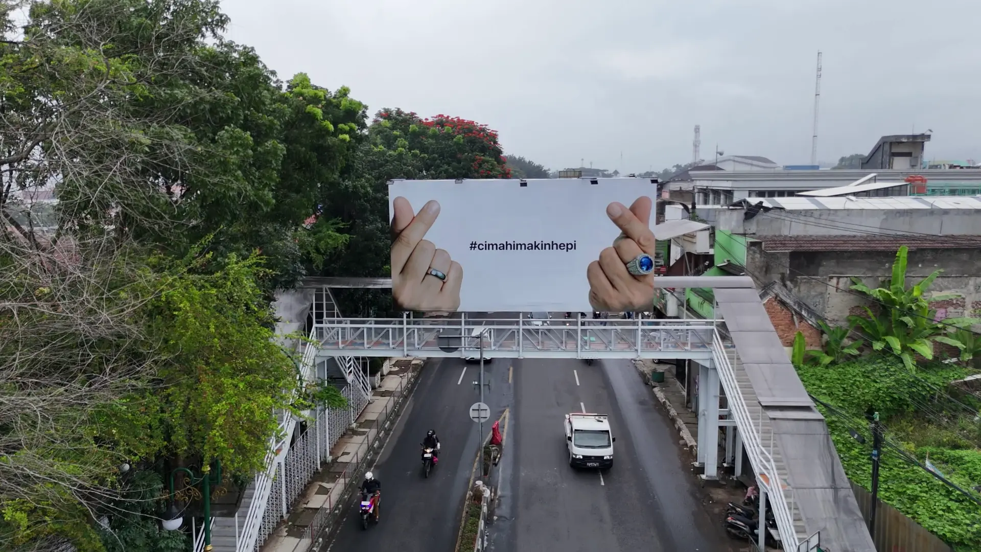 Billboard JPO #cimahmakinhepi di Cimahi